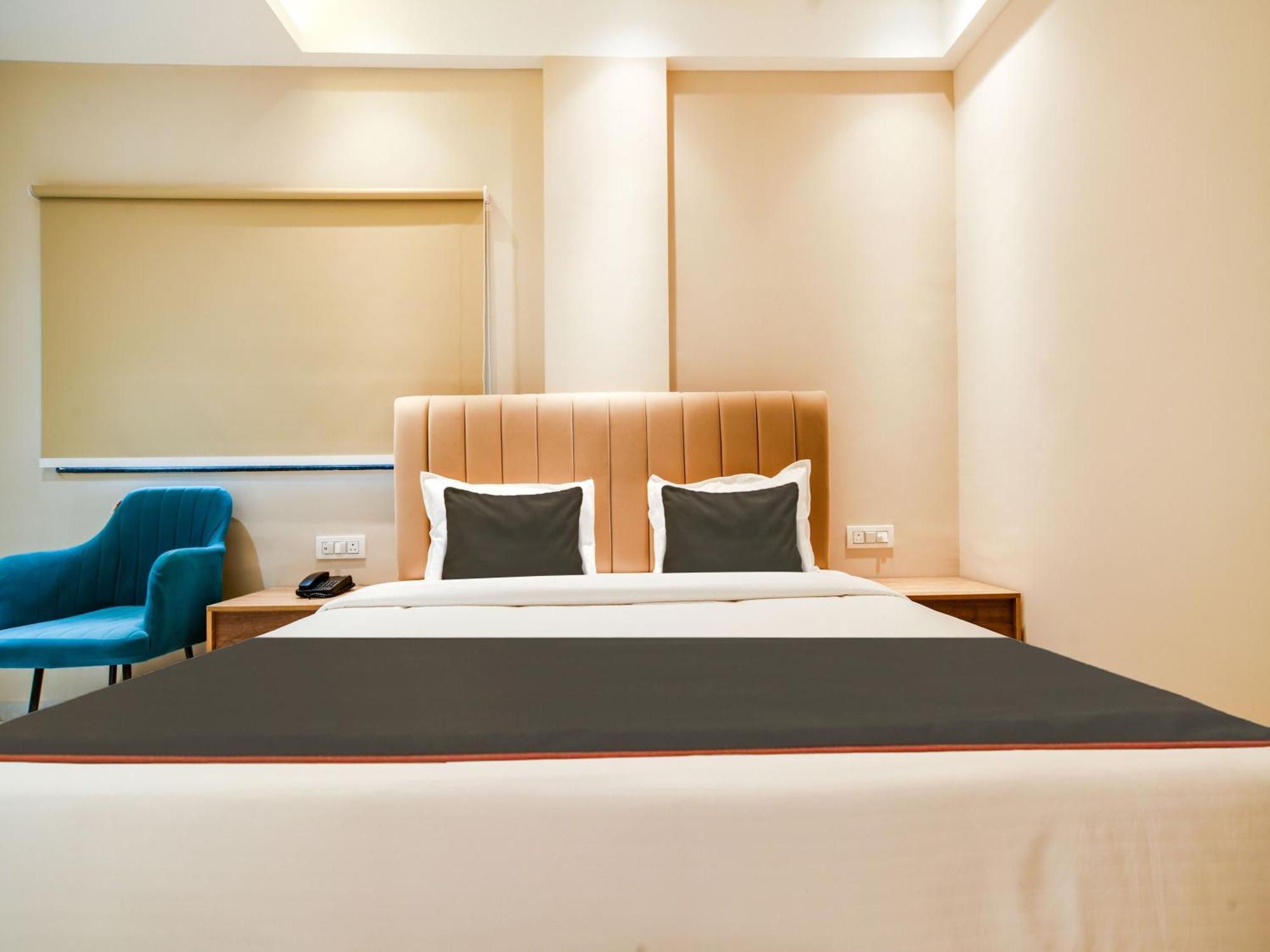 Collection O Hotel Mint Indore Ngoại thất bức ảnh