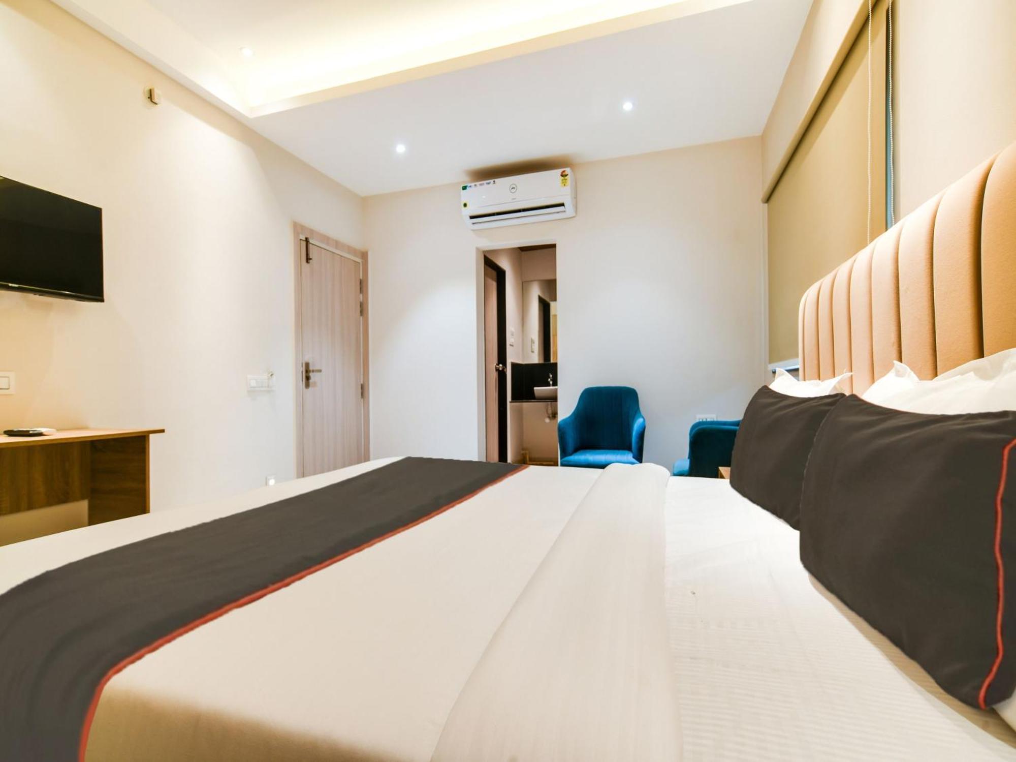 Collection O Hotel Mint Indore Ngoại thất bức ảnh