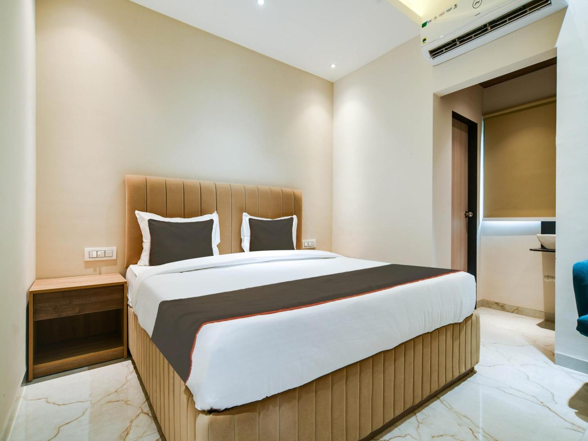 Collection O Hotel Mint Indore Ngoại thất bức ảnh